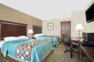 2 Queen Beds, Pet-Friendly Room, Non-Smoking